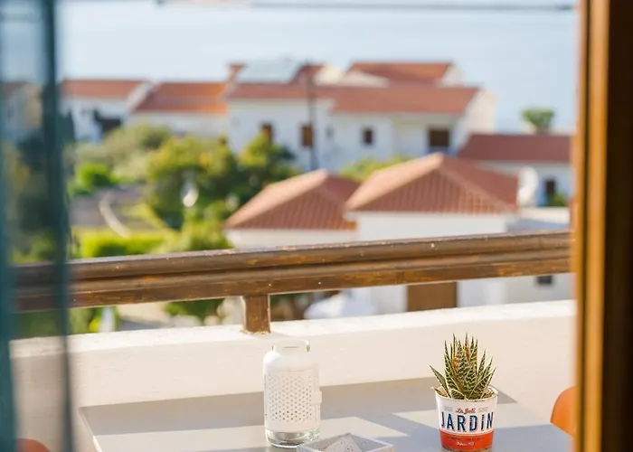 Péra - Péra Ex Maistros